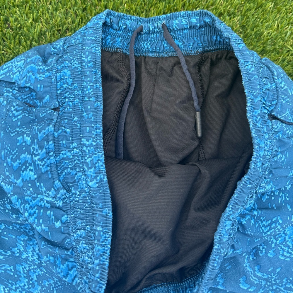 Lululemon  Pace Breaker Short 9" - Picture 5 of 9